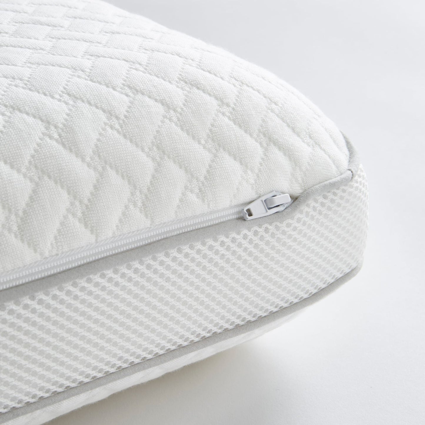ADJUSTABLE MEMORY FOAM PILLOW